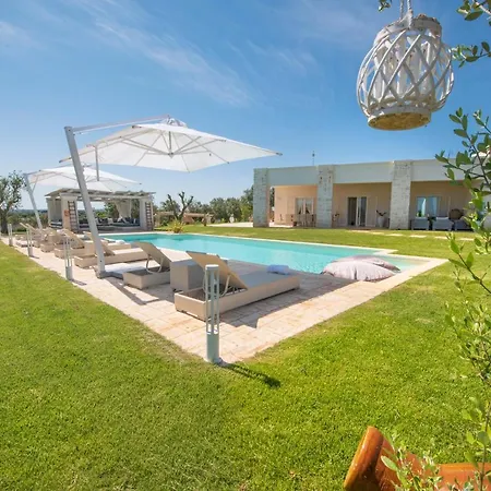 Tenuta Lamia Degli Ulivi - Puglia - Ancient Lamia And Modern Ostuni