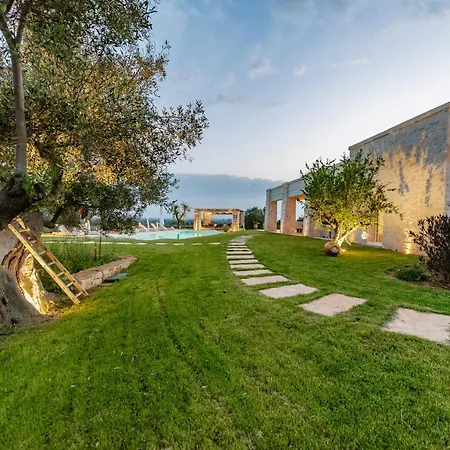 Tenuta Lamia Degli Ulivi - Puglia - Ancient Lamia And Modern *
