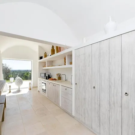 Tenuta Lamia Degli Ulivi - Puglia - Ancient Lamia And Modern