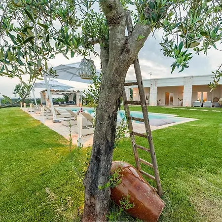 Villa Tenuta Lamia Degli Ulivi - Puglia - Ancient Lamia And Modern *